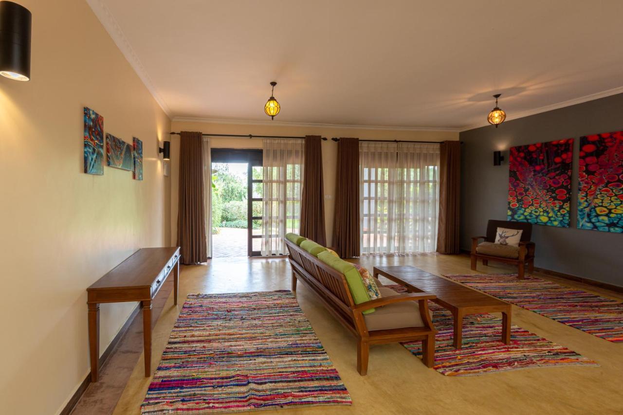 Emburara Farm Lodge Mbarara Екстериор снимка