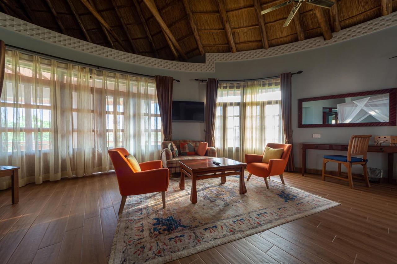 Emburara Farm Lodge Mbarara Екстериор снимка