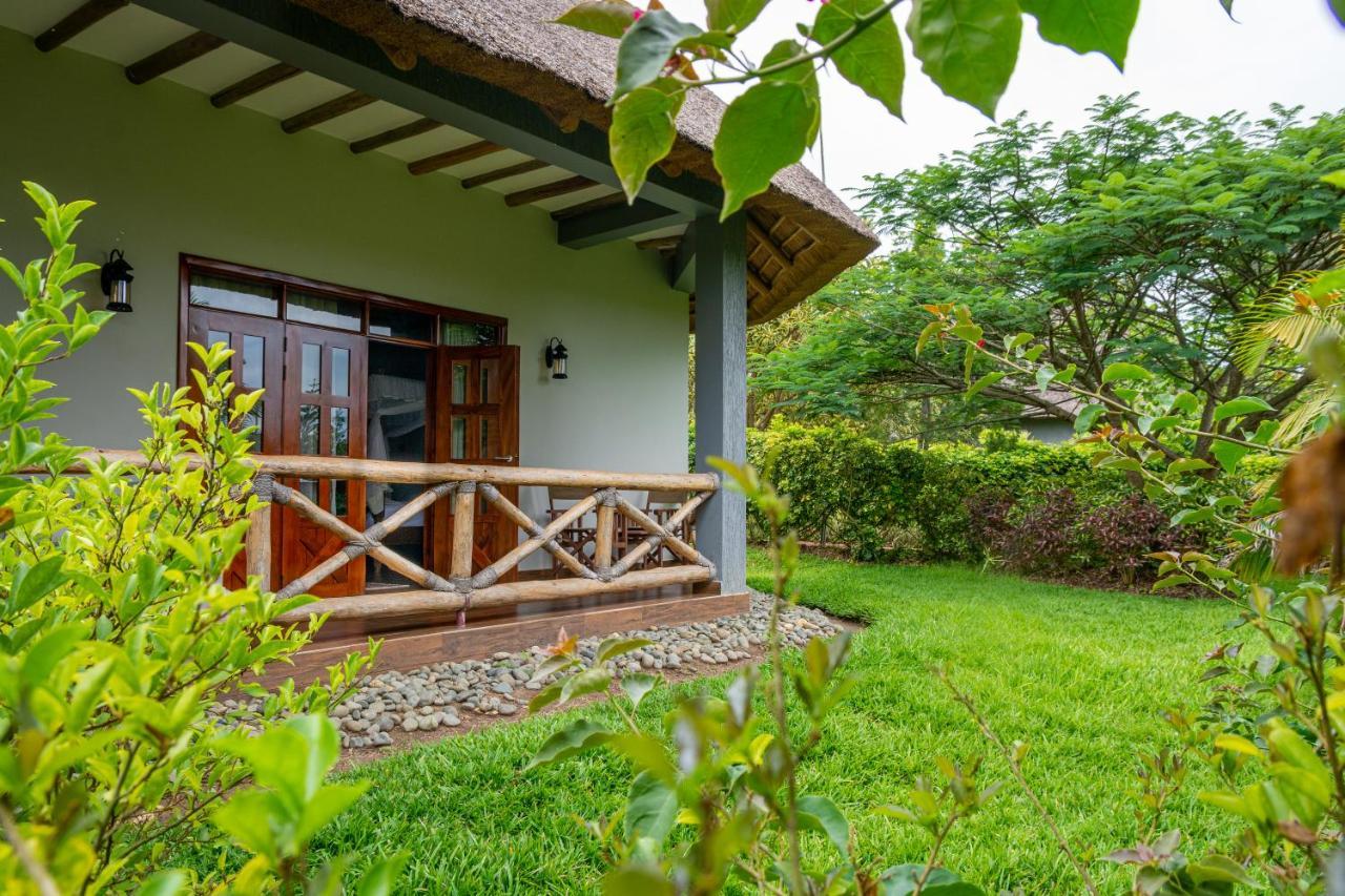 Emburara Farm Lodge Mbarara Екстериор снимка